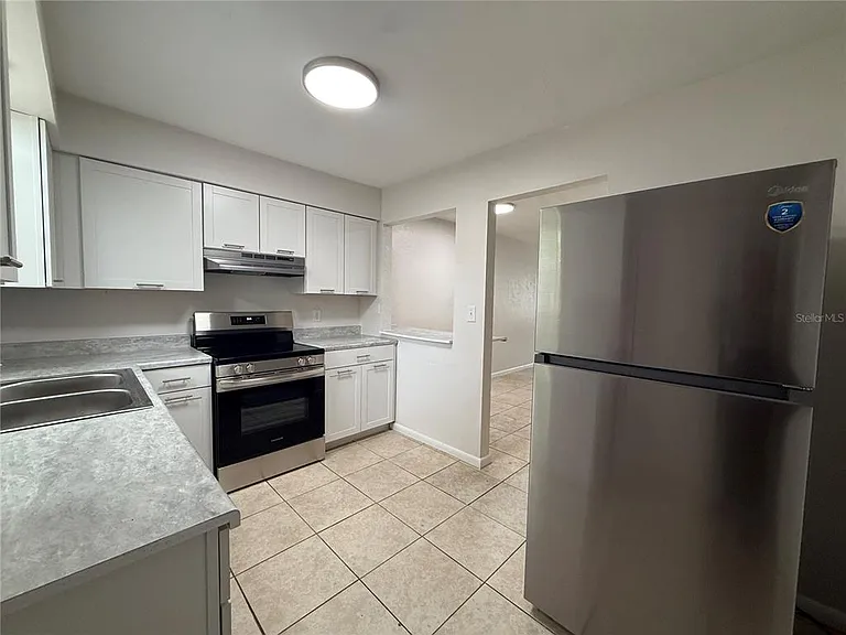 6030 SW 12th Pl #2 — Photo 4