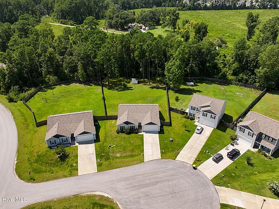 5th image of 19 Evian Court