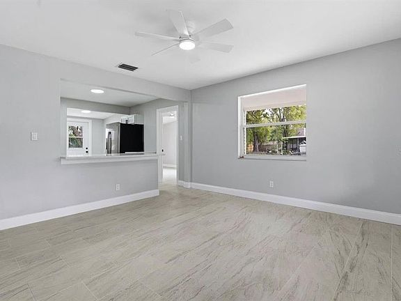 3rd image of 4313 Midland Rd