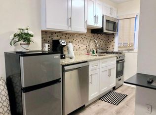 238 S 22nd St #101A, Philadelphia, PA 19103