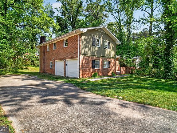 5th image of 2686 Shadowbrook Dr