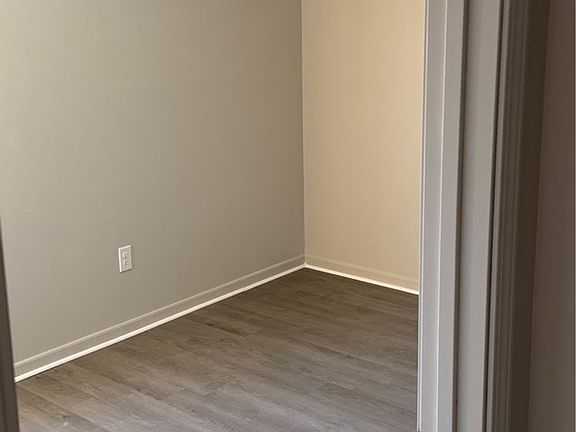 4th image of 301 Holman St APT B