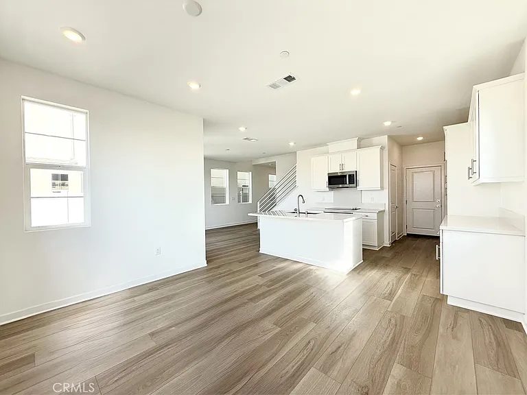 4553 S Patterson Paseo — Photo 5