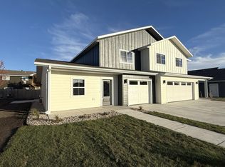 2419 Oak Branch Ave, Brookings, SD 57006