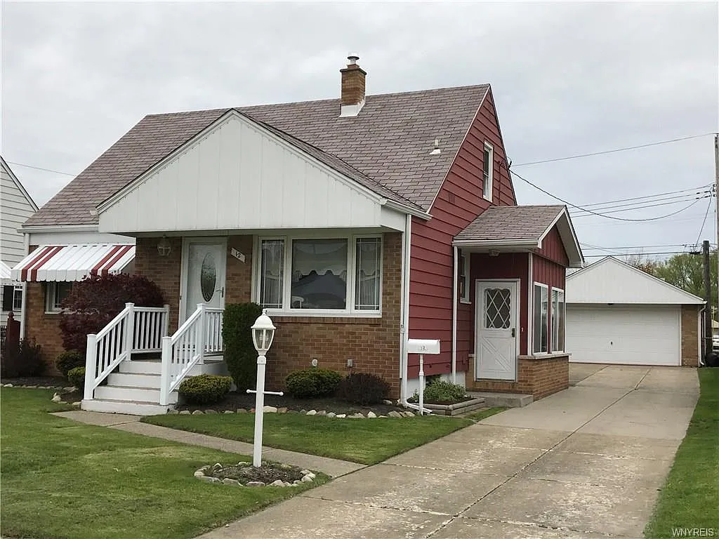 12 Ruth Dr photo 1