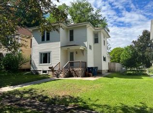 916 E 1st Ave, Monmouth, IL 61462