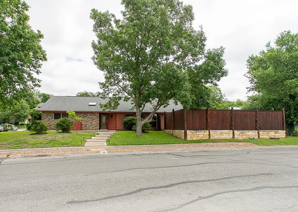 1st image of 100 Aspen Dr