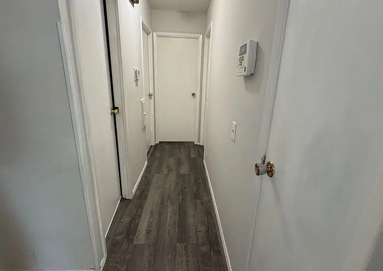 1615 Central Pkwy — Photo 9