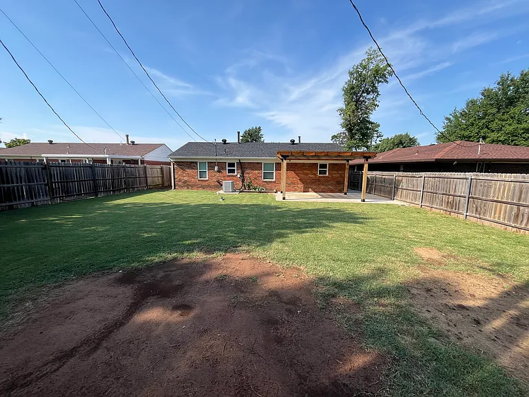 137 W Rose Dr — Photo 15