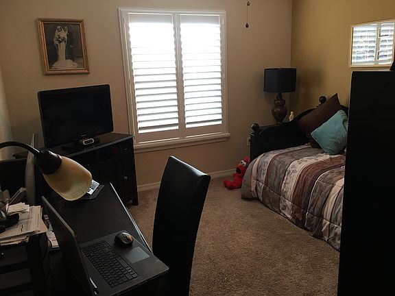 2nd image of 5150 NE 124th Pl