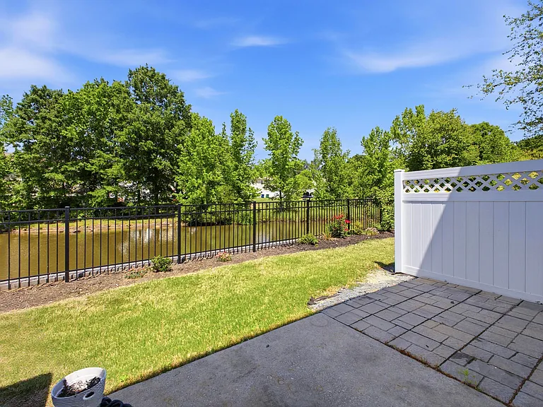 205 Azteca Dr — Photo 36
