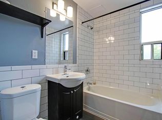 1 Crown Hill Pl #1105927, Toronto, ON M8Y4C1