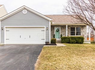 796 Holly Farms Dr, Blacklick, OH 43004