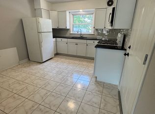 18352 Highland Ave #1S, Homewood, IL 60430