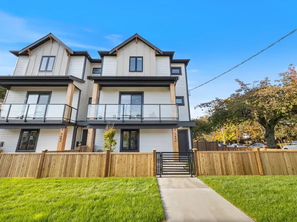 7497 Holly St #2, Burnaby, BC V5E 2C3