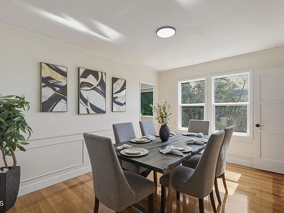 4th image of 3666 Roderick Rd