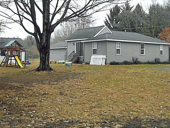 3rd image of 10872 Kings Ln