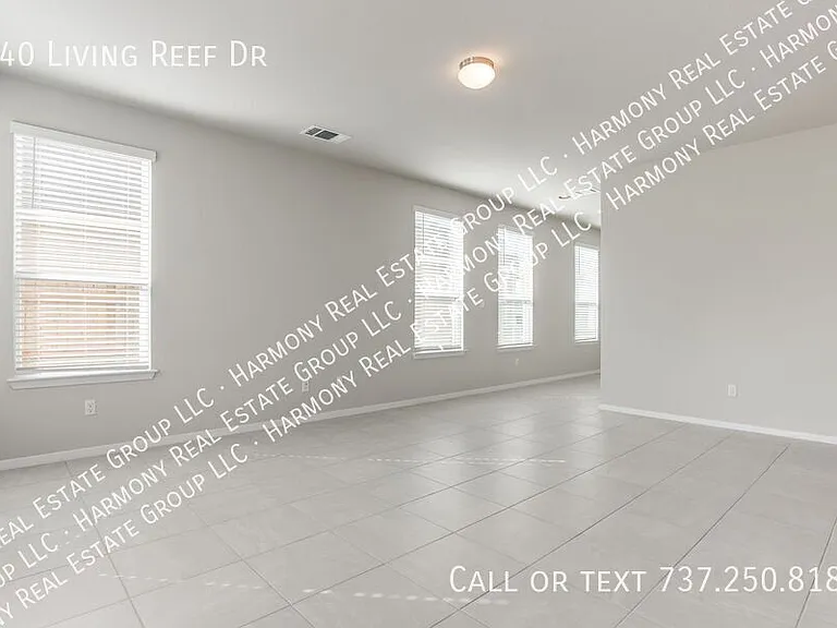 140 Living Reef Dr — Photo 5