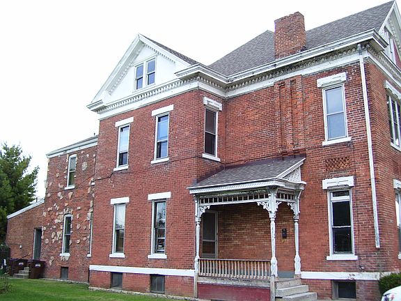 2nd image of 136 W 2nd St