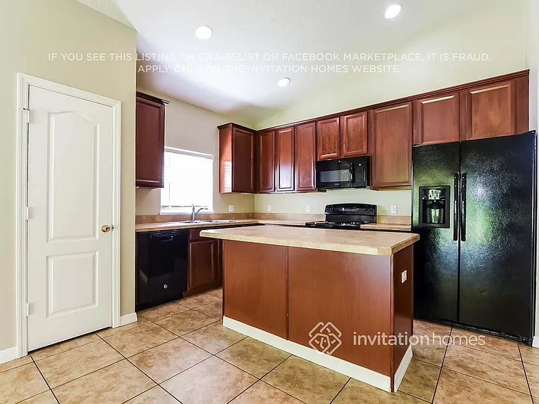 3144 Dasha Palm Dr — Photo 9