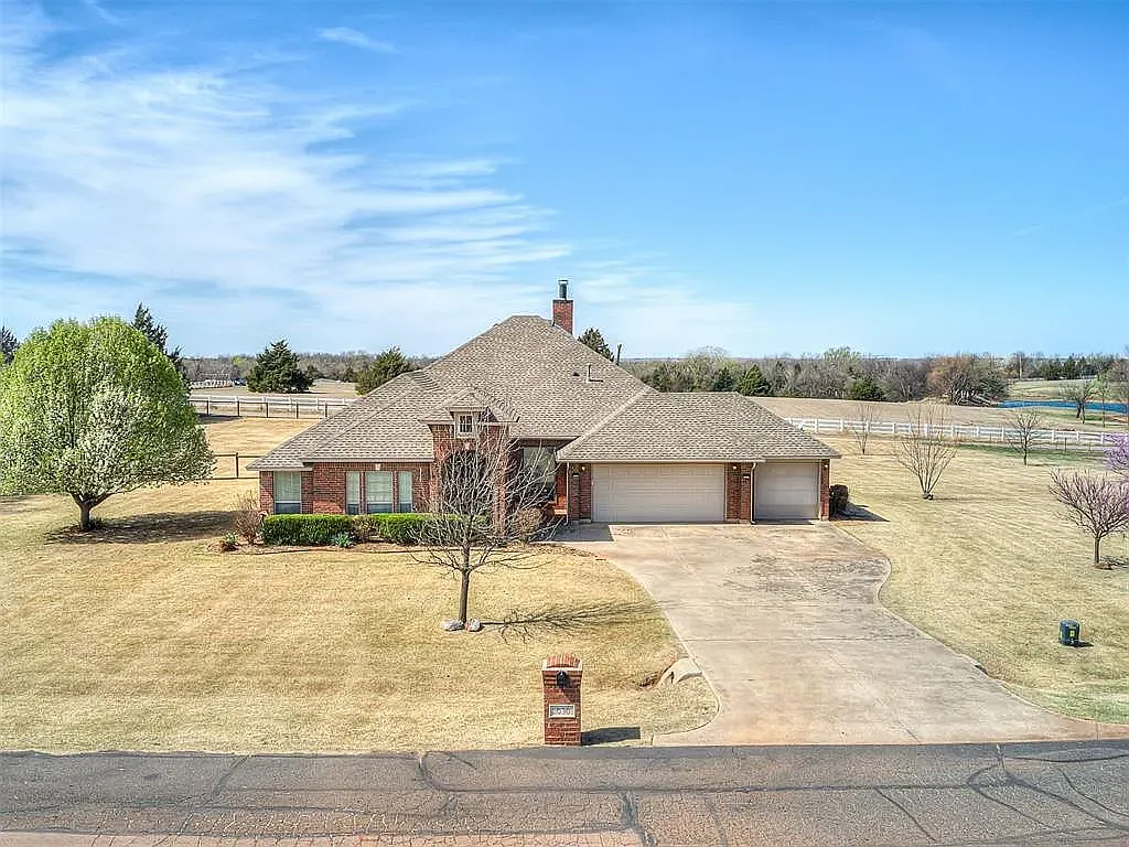 4 bed, 2747 sqft, $3,500 — Photo 2