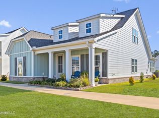 105 Everly Cir, Ocean Springs, MS 39564