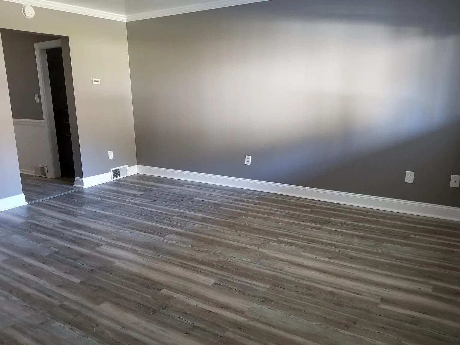 2 bed, 1.5 bath, 1200 sqft, $1,250 — Photo 2