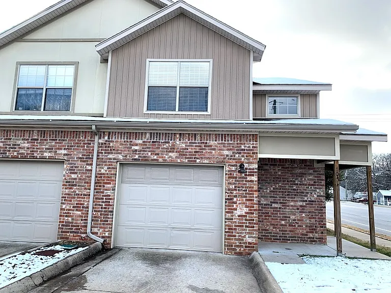 1071 W Malibu St #1 — Photo 11