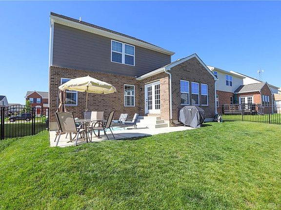 4th image of 1662 Summit Creek Dr