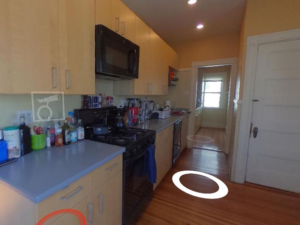 Kitchen (Eat-In)