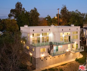 948 W Avenue 37, Los Angeles, CA, 90065