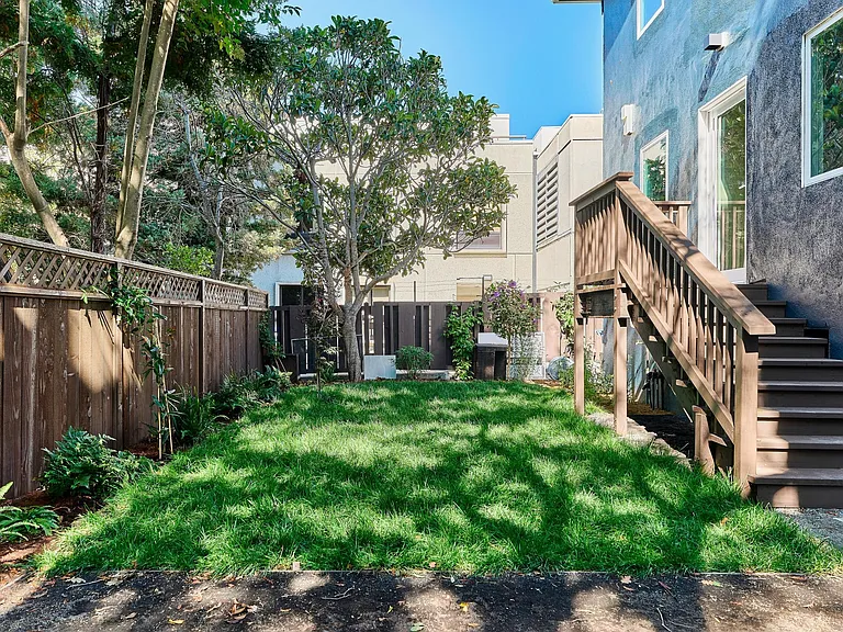3028 Regent St — Photo 32