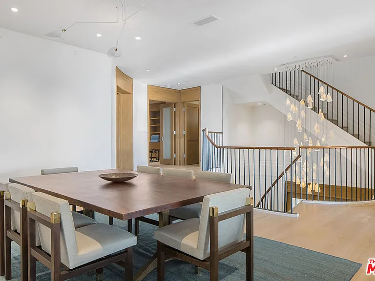 1347 Palisades Beach Rd — Photo 22
