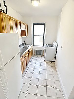 1st image of 21-78 35th St #5Z