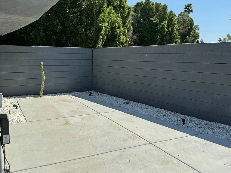 Adams St — Photo 12