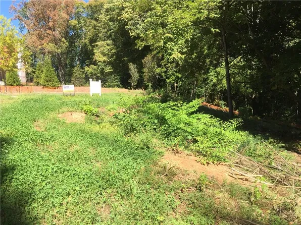 1067 Forest Ln, Atlanta, GA 30319