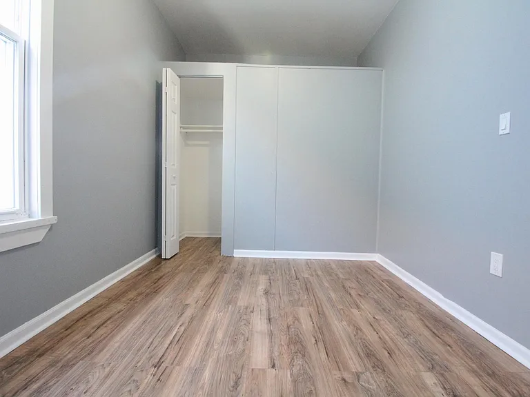 2927 N Lawndale Ave #1 — Photo 2