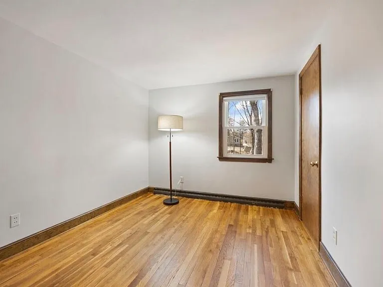 25 Brown St — Photo 17