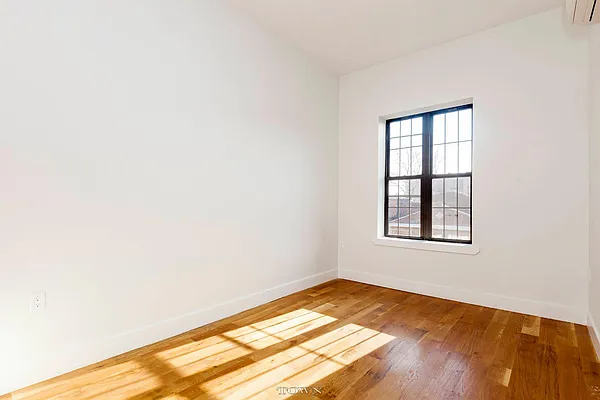 Rented by Town Residential | media 9