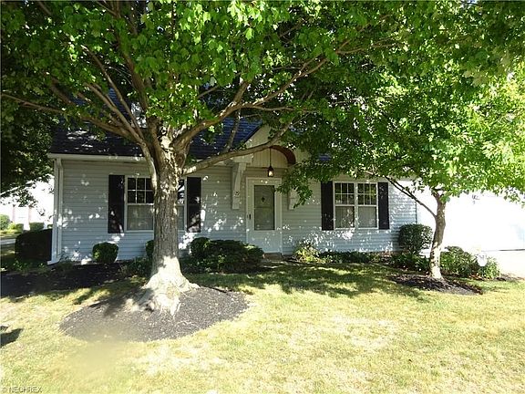 2nd image of 129 Nantucket Cir #129