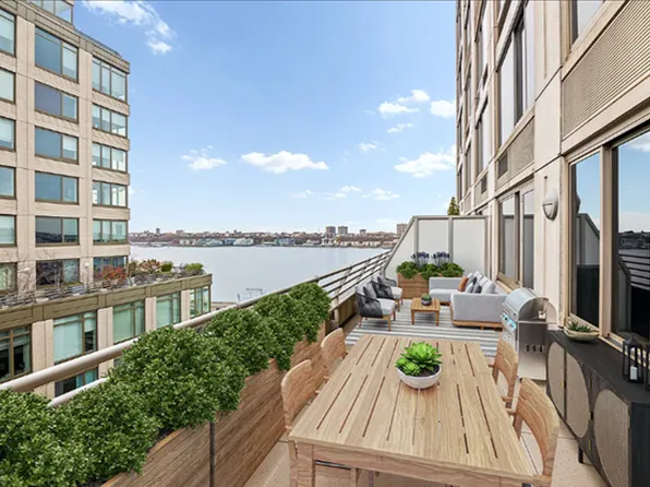 120 Riverside Boulevard image 1 of 7