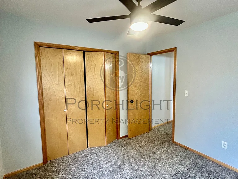 804 E Maberry Dr — Photo 24