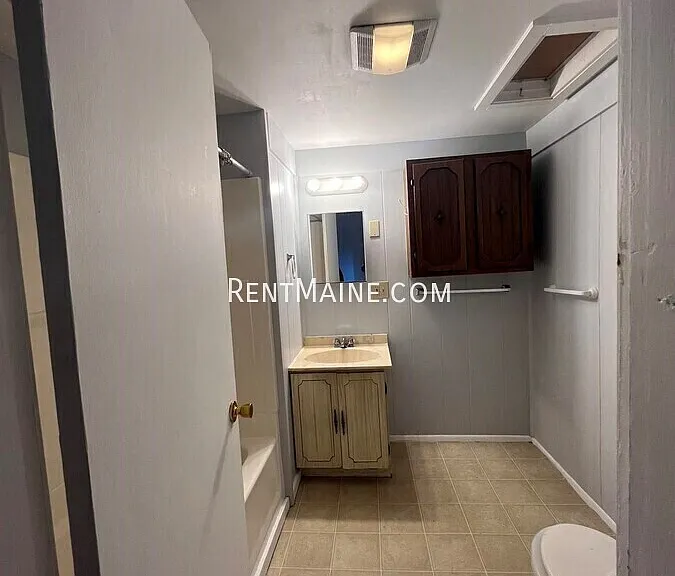 468 Union St #5 — Photo 9
