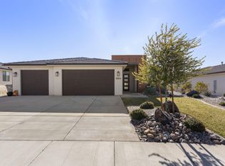 3084 E Fuchsia Dr, Saint George, UT 84790