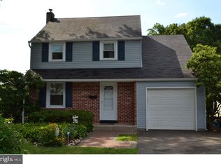 327 N Warminster Rd, Hatboro, PA 19040