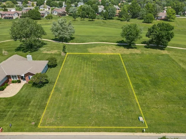 616 Quail Nest Rd, Winfield, KS 67156