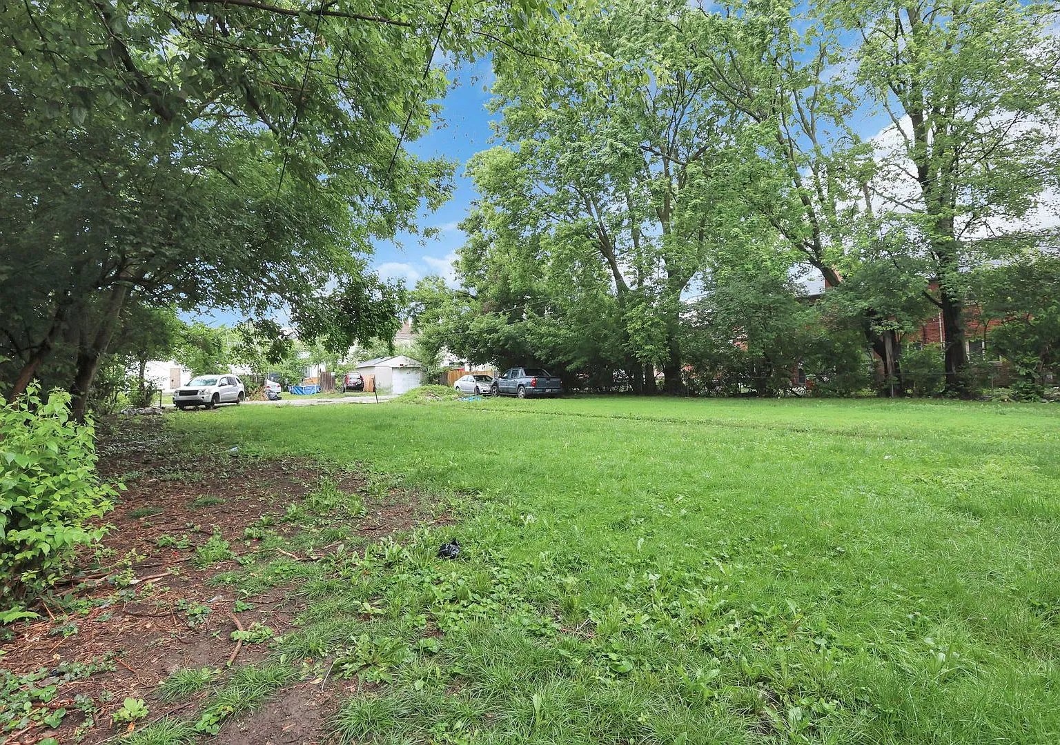 47-53 S Burgess Ave — Photo 4