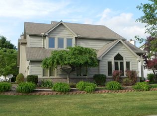 7564 Red Pines Dr, Sylvania, OH