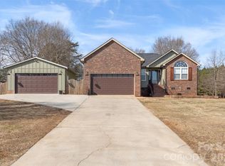 104 Heinz Dr, Grover, NC 28073