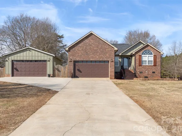 104 Heinz Dr, Grover, NC 28073